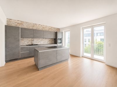 Modernes Wohnen mit gro&szlig;z&uuml;gigem Balkon und Tiefgaragenstellplatz. Barrierefrei
