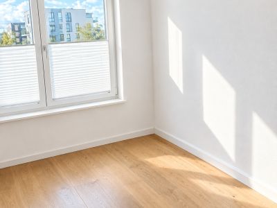 Modernes Wohnen mit gro&szlig;z&uuml;gigem Balkon und Tiefgaragenstellplatz. Barrierefrei