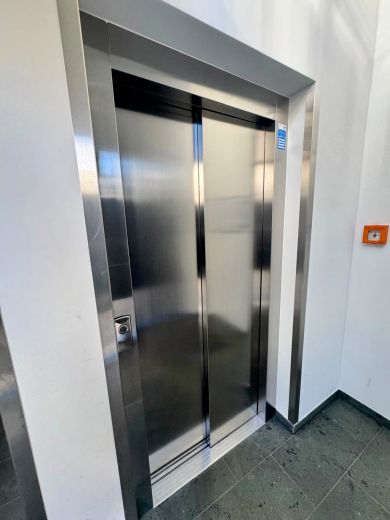 Modernes Wohnen mit gro&szlig;z&uuml;gigem Balkon und Tiefgaragenstellplatz. Barrierefrei