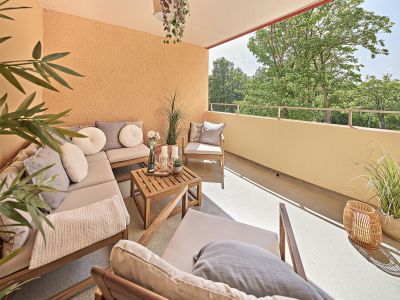 Mitarbeiterwohnung f&uuml;r 3-6 Personen, 4-Zi, 2 Balkone, Parken, 10 Min.  z.B. zu BMW/MAN