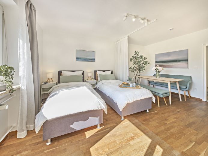 Mitarbeiterwohnung f&uuml;r 3-6 Personen, 4-Zi, 2 Balkone, Parken, 10 Min.  z.B. zu BMW/MAN