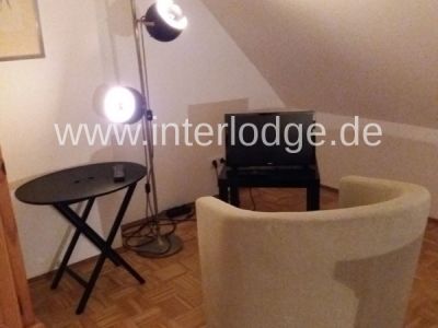 INTERLODGE K&ouml;ln: Gem&uuml;tliche und komplett m&ouml;blierte Dachgescho&szlig;wohnung