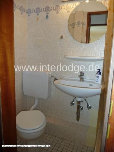 INTERLODGE K&ouml;ln: Gem&uuml;tliche und komplett m&ouml;blierte Dachgescho&szlig;wohnung
