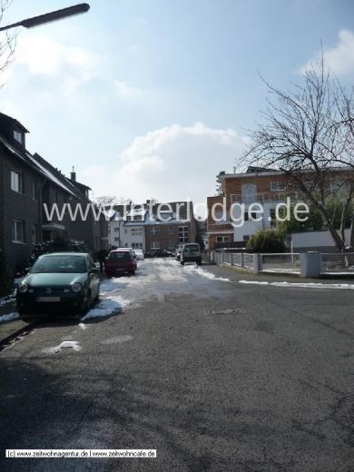 INTERLODGE K&ouml;ln: Gem&uuml;tliche und komplett m&ouml;blierte Dachgescho&szlig;wohnung