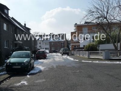 INTERLODGE K&ouml;ln: Gem&uuml;tliche und komplett m&ouml;blierte Dachgescho&szlig;wohnung