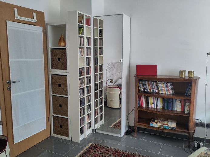 Liebevoll mbliertes Zimmer mit eigenem Bad