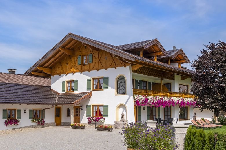 Wohnen auf Zeit mit Wohlf&uuml;hlgarantie und Bergblick