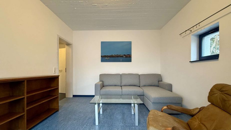 Teilm&ouml;bliertes SINGLE-Wohnen in ruhiger Aussichtslage Bruchsals - auch l&auml;ngerfristig (bis 3 Jahre)