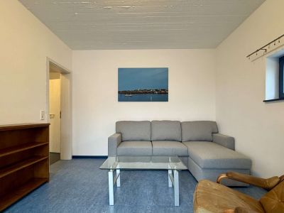 Teilm&ouml;bliertes SINGLE-Wohnen in ruhiger Aussichtslage Bruchsals - auch l&auml;ngerfristig (bis 3 Jahre)