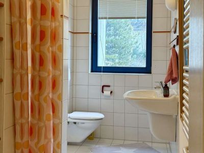 Teilm&ouml;bliertes SINGLE-Wohnen in ruhiger Aussichtslage Bruchsals - auch l&auml;ngerfristig (bis 3 Jahre)
