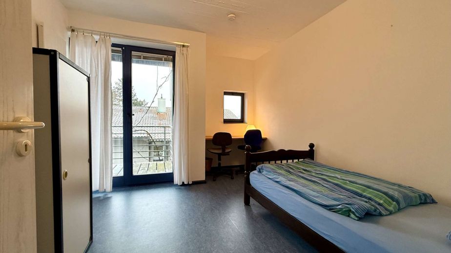 Teilm&ouml;bliertes SINGLE-Wohnen in ruhiger Aussichtslage Bruchsals - auch l&auml;ngerfristig (bis 3 Jahre)