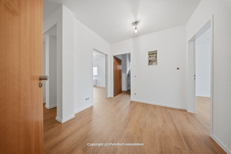 SENIORENWOHNEN: Helle 2-Zimmer-Wohnung mit Aufzug & neuer Einbauk&uuml;che in der Oststadt zur Miete
