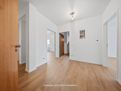 SENIORENWOHNEN: Helle 2-Zimmer-Wohnung mit Aufzug & neuer Einbauk&uuml;che in der Oststadt zur Miete