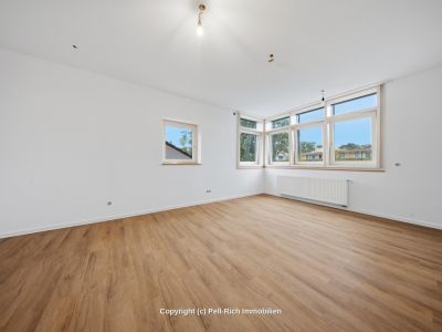SENIORENWOHNEN: Helle 2-Zimmer-Wohnung mit Aufzug & neuer Einbauk&uuml;che in der Oststadt zur Miete
