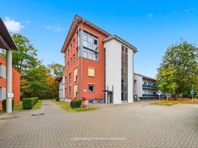 SENIORENWOHNEN: Helle 2-Zimmer-Wohnung mit Aufzug & neuer Einbauk&uuml;che in der Oststadt zur Miete