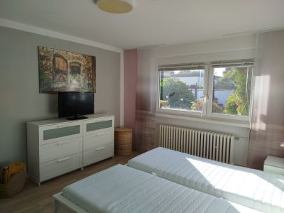 M&ouml;bliertes Einfamilienhaus mit Garten Pauschalmiete mtl. 1490 EUR