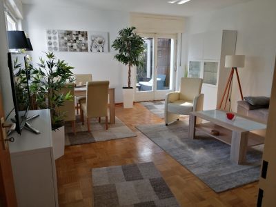 M&ouml;bliertes Einfamilienhaus mit Garten Pauschalmiete mtl. 1490 EUR