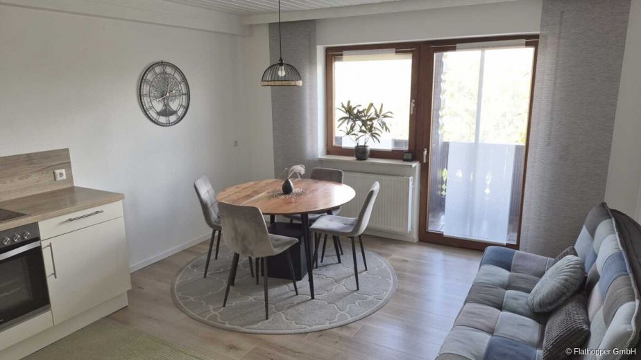 M&ouml;blierte 3-Zimmer-Wohnung mit Balkon in Viechtach