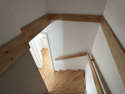 Sch&ouml;ne Doppelhaush&auml;lfte mit Garten