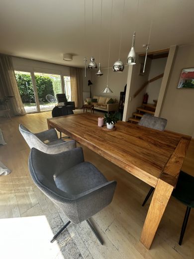 Sch&ouml;ne Doppelhaush&auml;lfte mit Garten