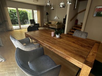 Sch&ouml;ne Doppelhaush&auml;lfte mit Garten