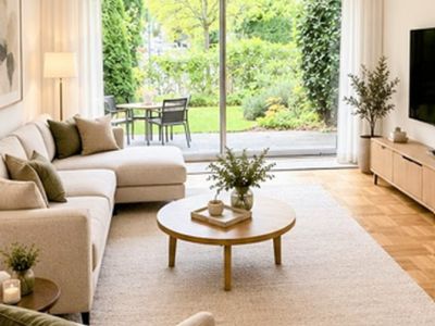 Niederkassel: 4,5- Zimmer-Garten-Wohnung mit 2 Garagenstellpl&auml;tzen in Premiumlage