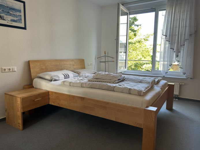 G&ouml;ppingen City-Lage, m&ouml;blierte 3-Zimmer-Wohnung mit Balkon, Aufzug und Stellplatz