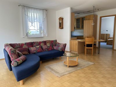G&ouml;ppingen City-Lage, m&ouml;blierte 3-Zimmer-Wohnung mit Balkon, Aufzug und Stellplatz