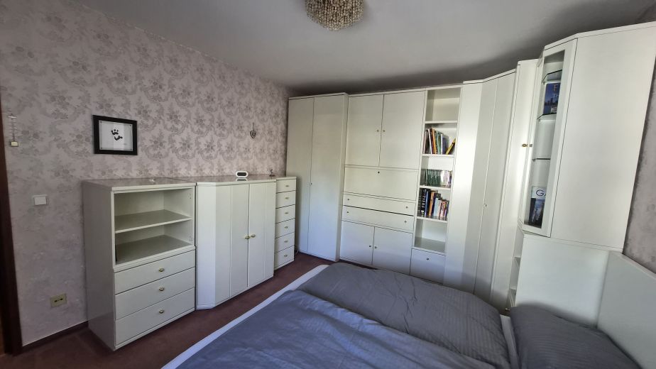 M&ouml;blierter Bungalow in Frankfurt-Berkersheim &ndash; Ideal f&uuml;r Business & Wohnen auf Zeit (All-Inclusive)