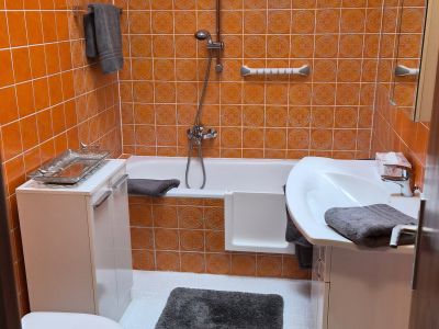 M&ouml;blierter Bungalow in Frankfurt-Berkersheim &ndash; Ideal f&uuml;r Business & Wohnen auf Zeit (All-Inclusive)