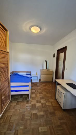 M&ouml;blierter Bungalow in Frankfurt-Berkersheim &ndash; Ideal f&uuml;r Business & Wohnen auf Zeit (All-Inclusive)