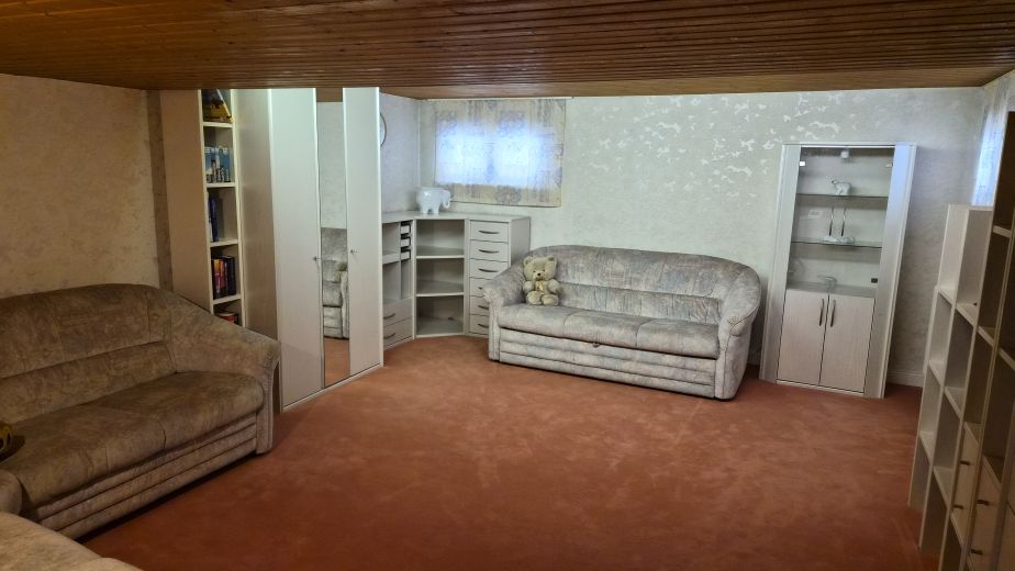 M&ouml;blierter Bungalow in Frankfurt-Berkersheim &ndash; Ideal f&uuml;r Business & Wohnen auf Zeit (All-Inclusive)