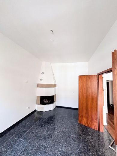 Unterbilk: Helle 3-Zimmer-Wohnung mit Sauna und Kamin