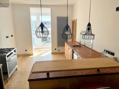 Unterbilk: Helle 3-Zimmer-Wohnung mit Sauna und Kamin