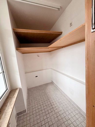 Unterbilk: Helle 3-Zimmer-Wohnung mit Sauna und Kamin