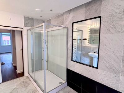 Unterbilk: Helle 3-Zimmer-Wohnung mit Sauna und Kamin