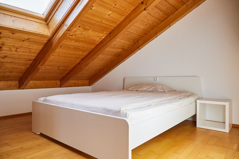 M&ouml;biliertes Apartment mit Balkon in Gro&szlig;karolinenfeld
