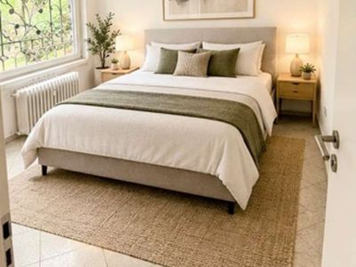 Niederkassel: 4,5- Zimmer-Garten-Wohnung mit 2 Garagenstellpl&auml;tzen in Premiumlage
