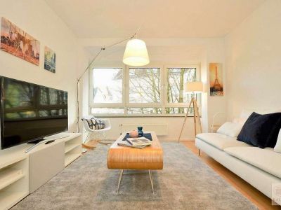 Oberkassel: Top 2-Zimmer-Wohnung mit Balkon