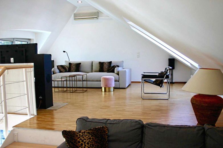 Penthouse-Loft-Wohnung &uuml;ber zwei Ebenen in Toplage von Oberkassel