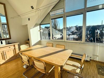 Penthouse-Loft-Wohnung &uuml;ber zwei Ebenen in Toplage von Oberkassel