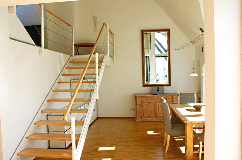 Penthouse-Loft-Wohnung &uuml;ber zwei Ebenen in Toplage von Oberkassel