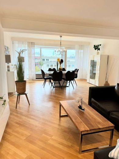 5 Zimmer-Wohnung mit Dachterrasse