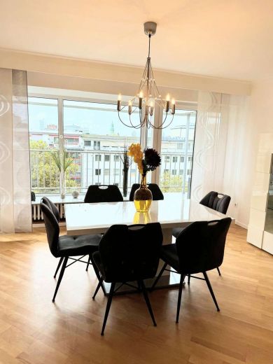 5 Zimmer-Wohnung mit Dachterrasse