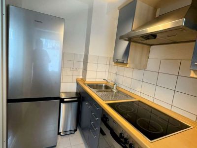 Oberkassel: 2-Zimmmer- Wohnung mit Stellplatz