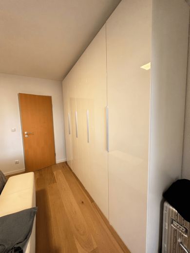 Oberkassel: 2-Zimmmer- Wohnung mit Stellplatz