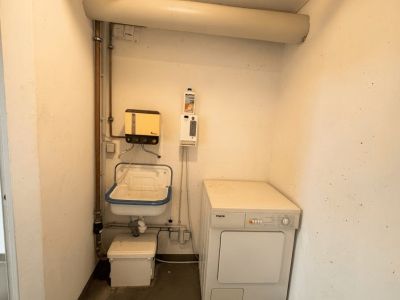 Oberkassel: 2-Zimmmer- Wohnung mit Stellplatz
