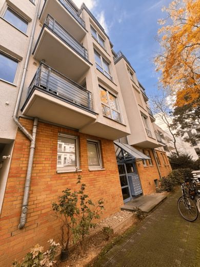 Oberkassel: 2-Zimmmer- Wohnung mit Stellplatz