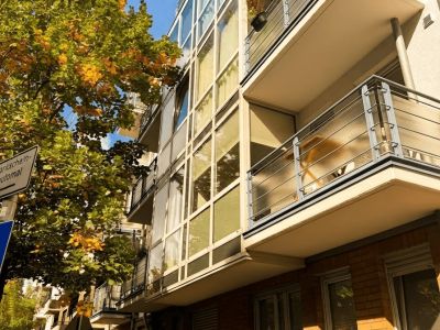 Oberkassel: 2-Zimmmer- Wohnung mit Stellplatz