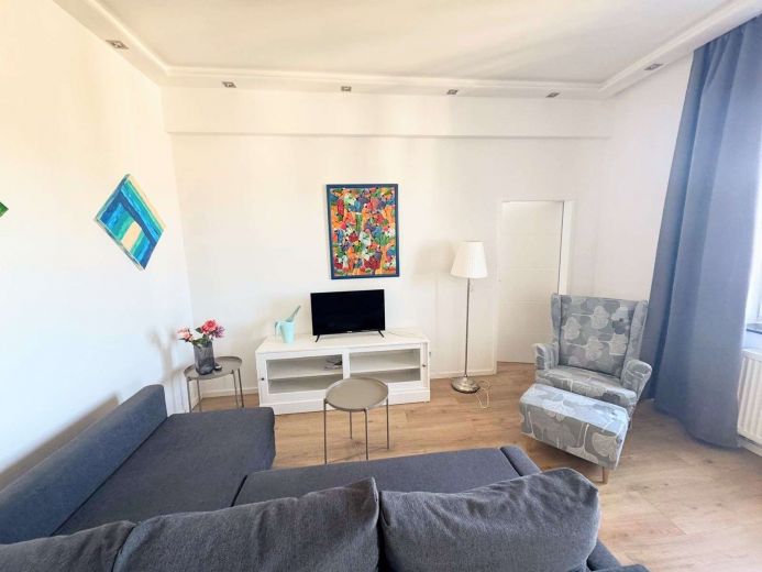 F&uuml;rstenwall: komplett saniertes 2-Zimmer-Apartment im Hinterhof